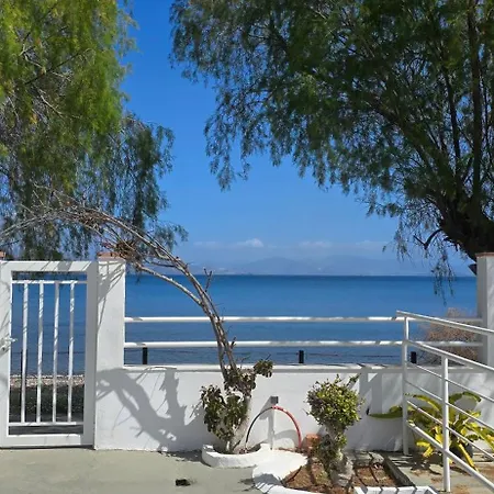 Eva's Beachfront House Holiday home *